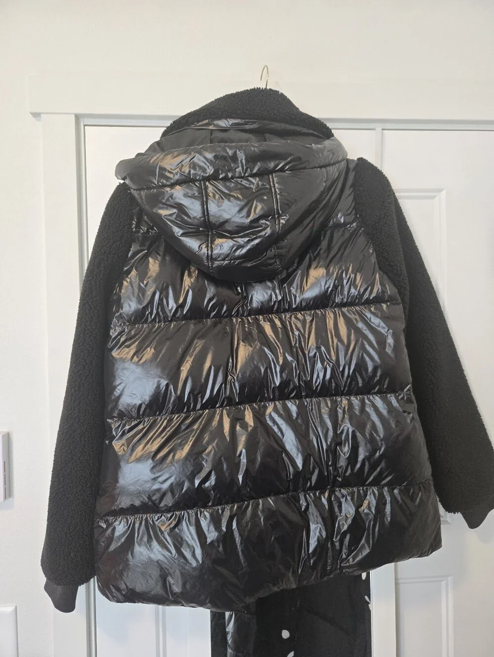 Michael Kors Black Quilted Puffer Jacket with Sherpa Collar Sleeves. Size M